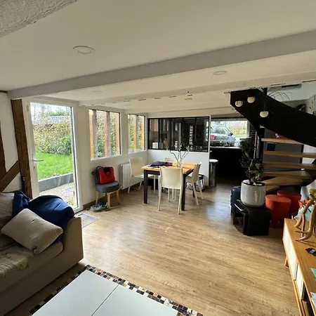 Norman House With Jacuzzi 펜션 뚜끄